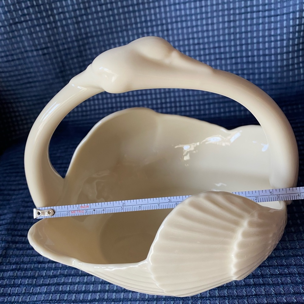 Lenox Ivory Porcelain Swan